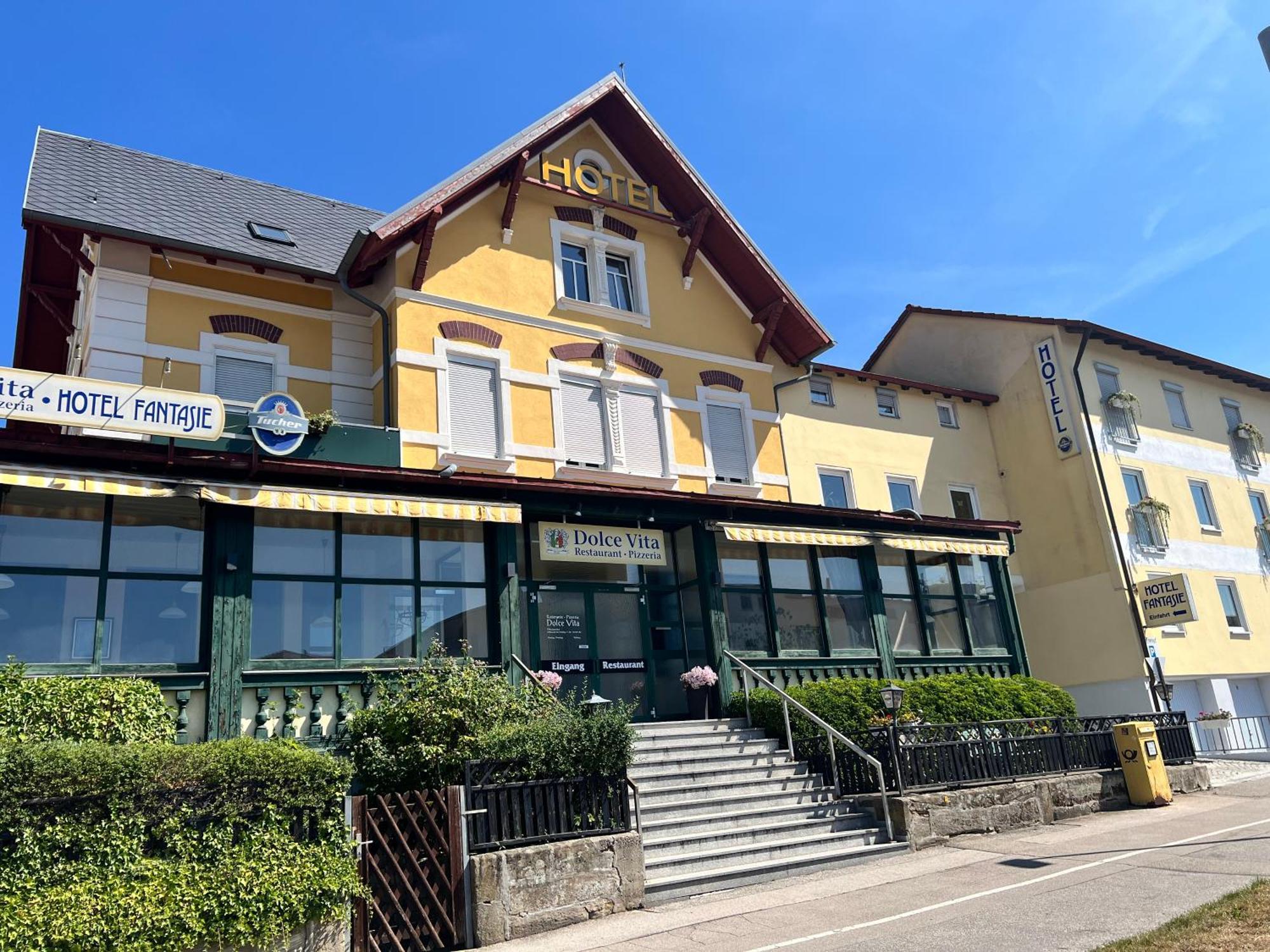 אנסבאך Hotel Fantasie מראה חיצוני תמונה