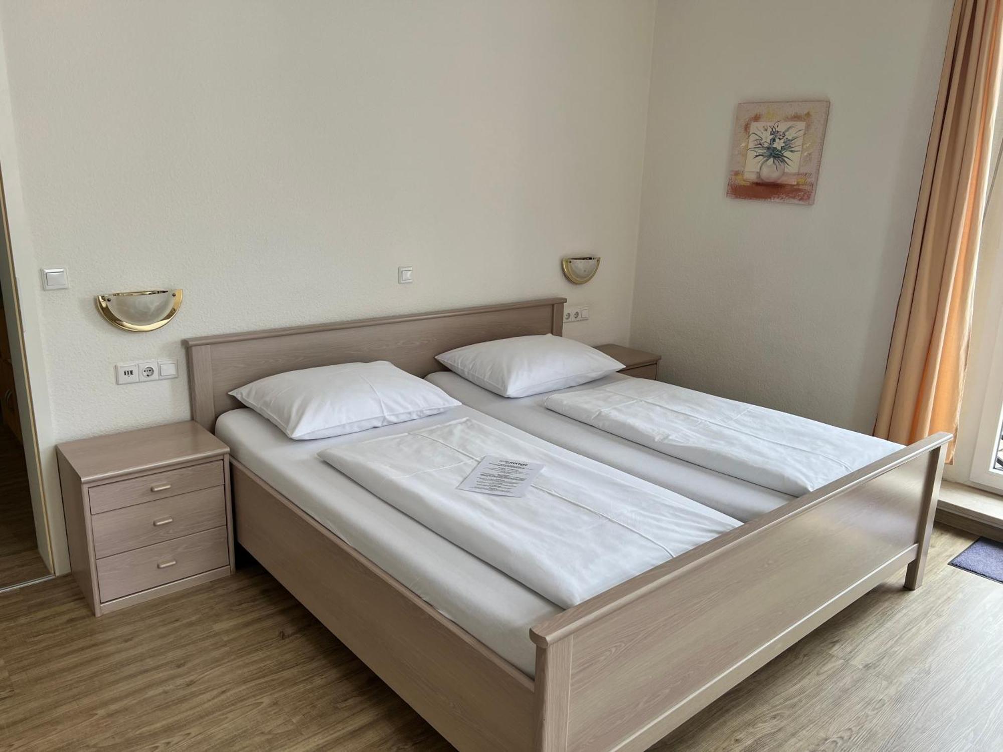 אנסבאך Hotel Fantasie מראה חיצוני תמונה