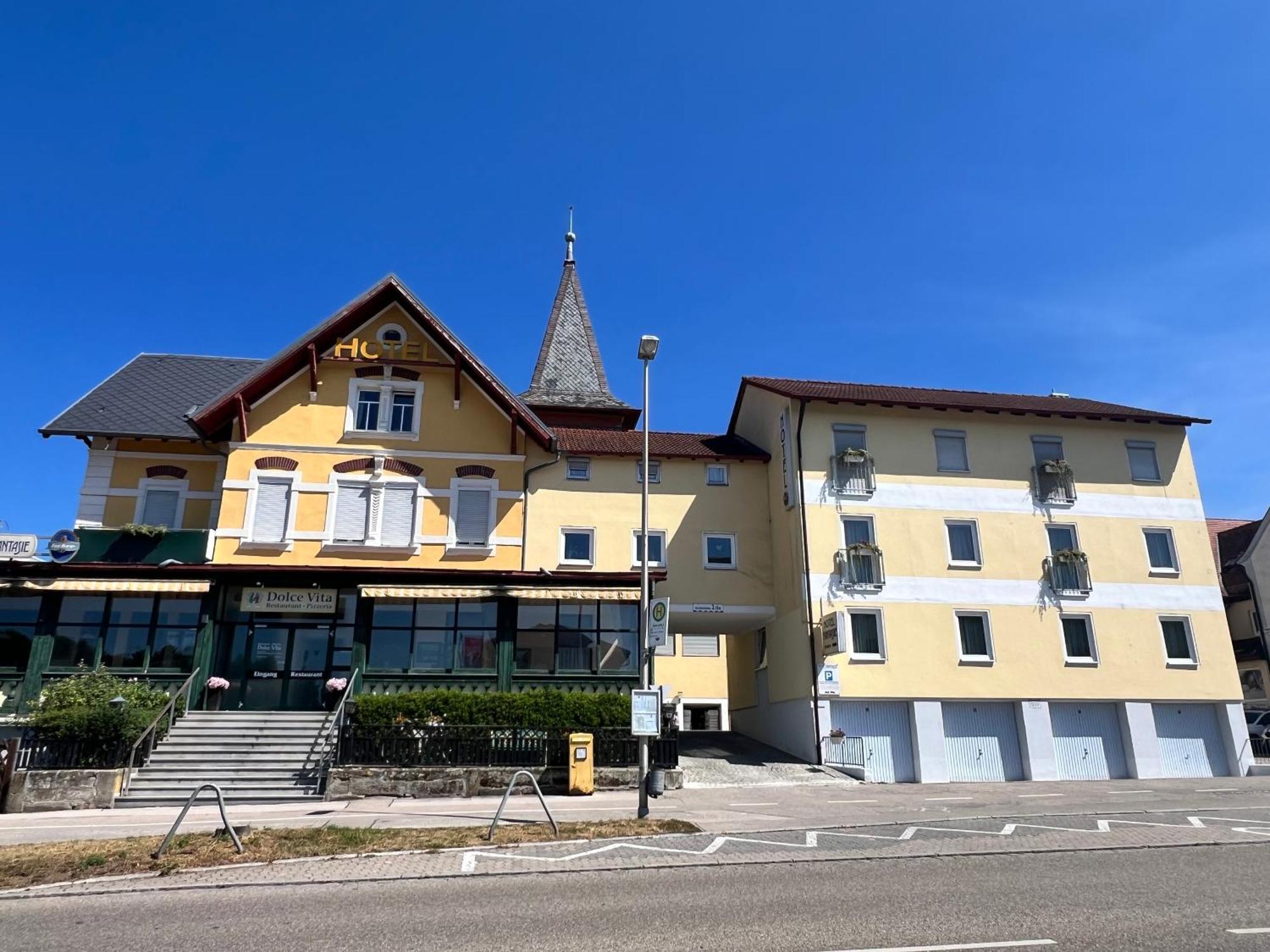 אנסבאך Hotel Fantasie מראה חיצוני תמונה