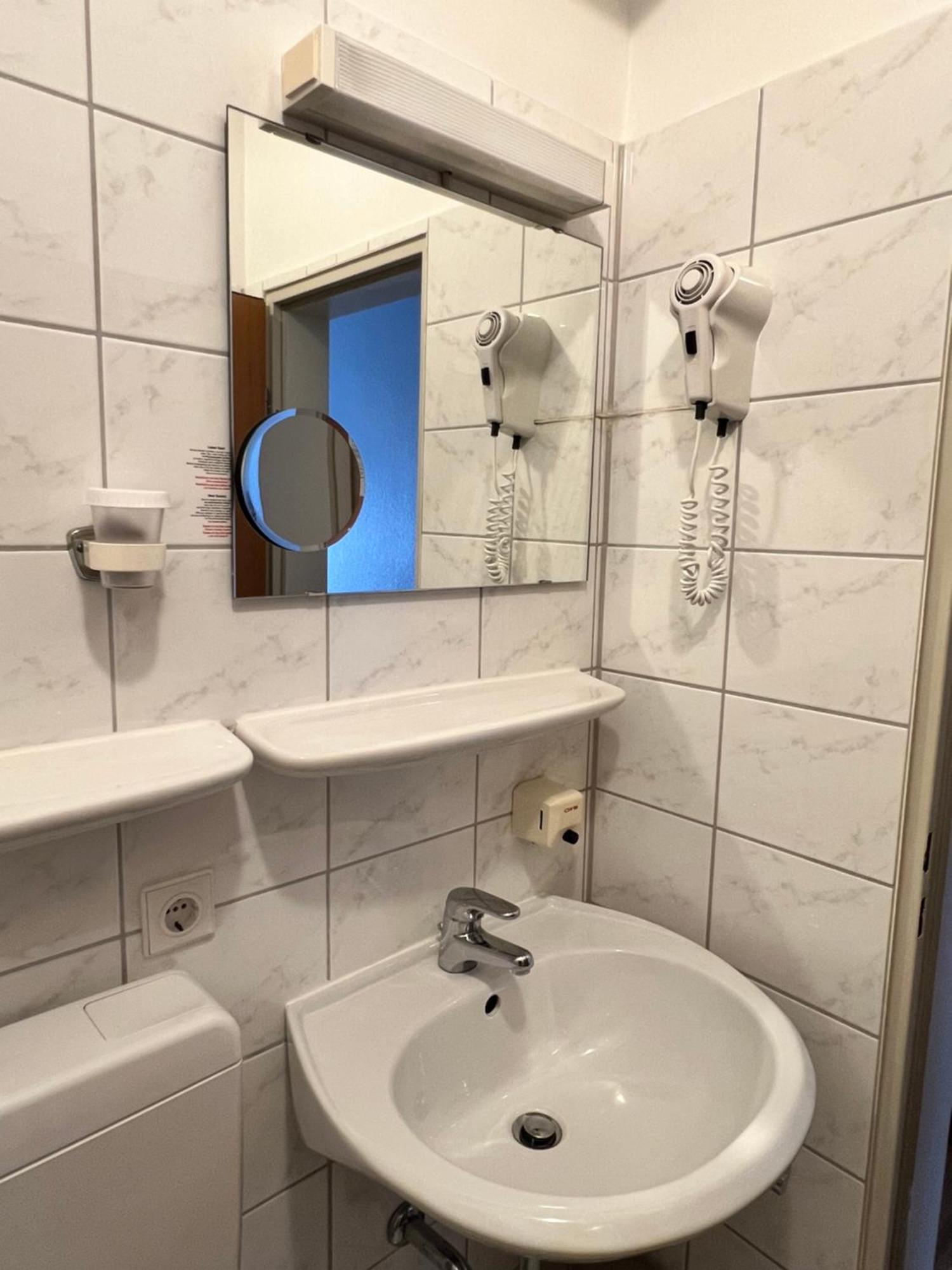 אנסבאך Hotel Fantasie מראה חיצוני תמונה