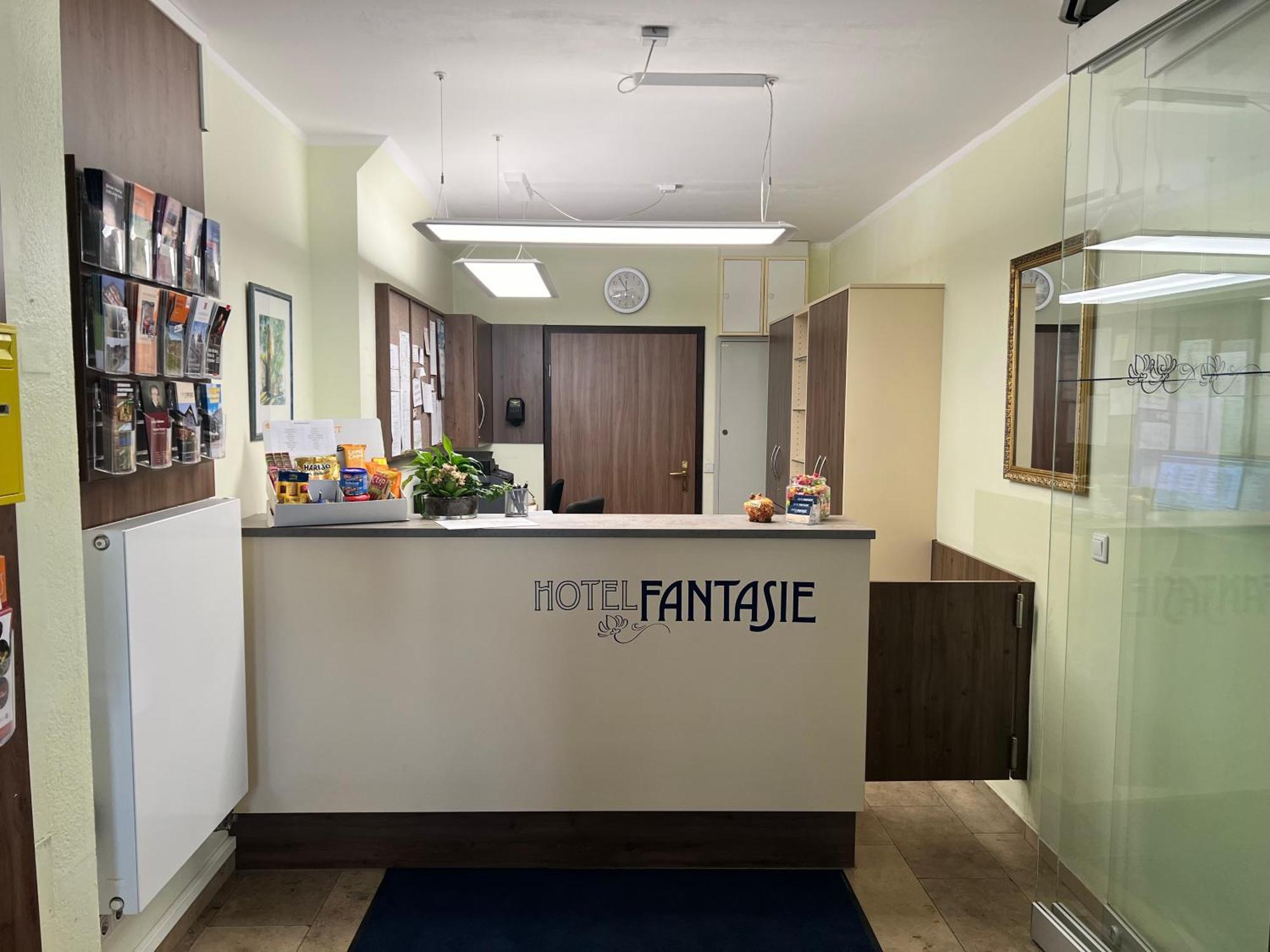 אנסבאך Hotel Fantasie מראה חיצוני תמונה