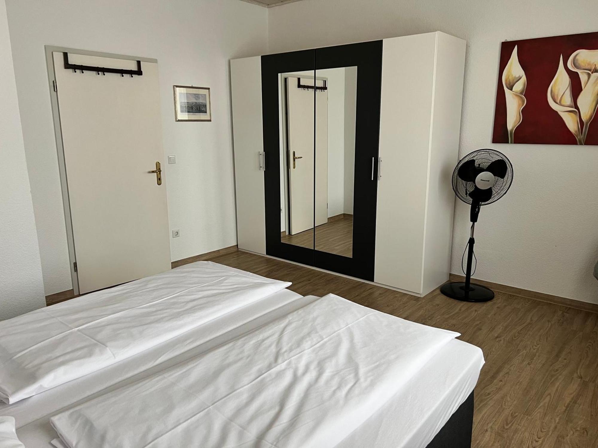 אנסבאך Hotel Fantasie מראה חיצוני תמונה